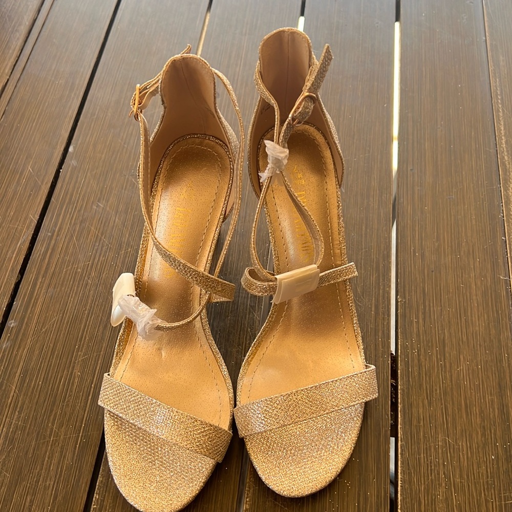 Dream Pairs Sparkly Glittery criss Cross Heel